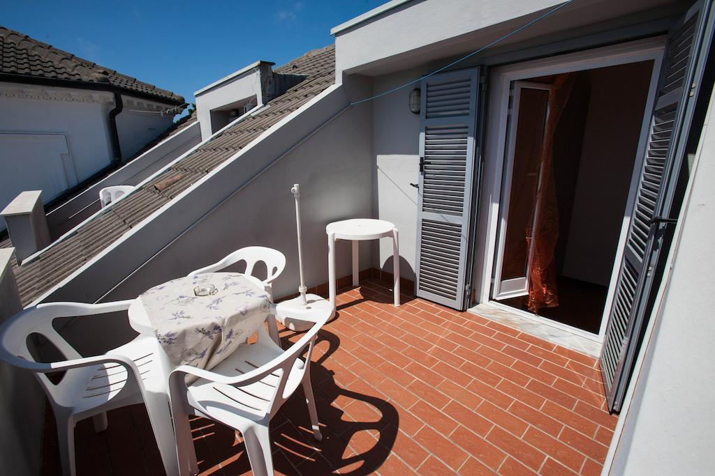 Residence Rta Villa Marina อิมเปรีอา ภายนอก รูปภาพ