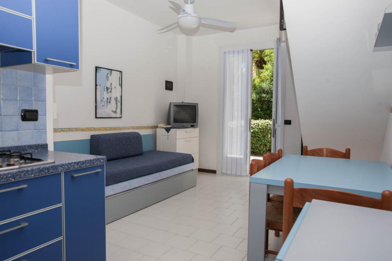 Residence Rta Villa Marina อิมเปรีอา ภายนอก รูปภาพ